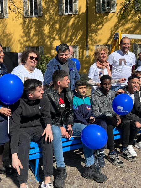 15-portamipermano-panchina-blu