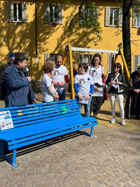 20-portamipermano-panchina-blu