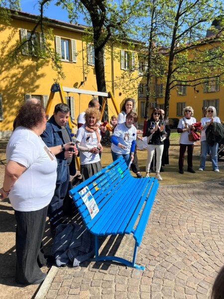 21-portamipermano-panchina-blu